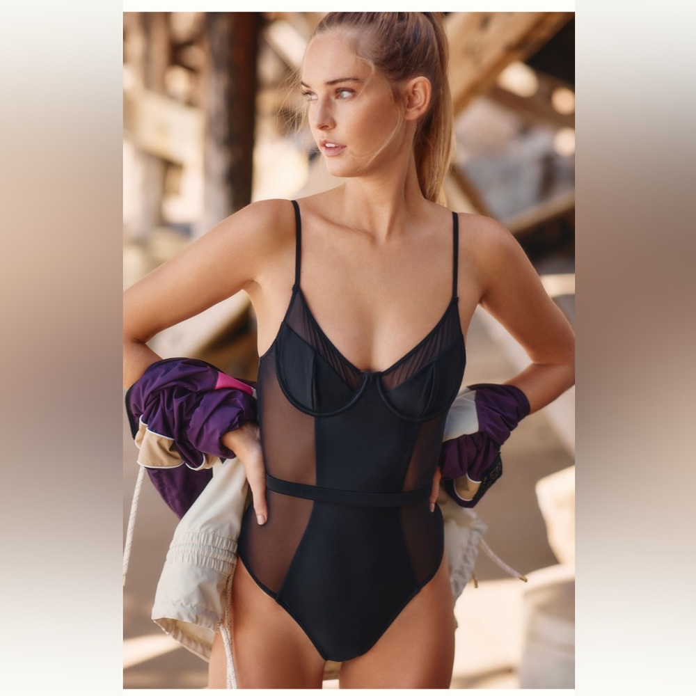 Solid & Striped The Spencer One-Piece Swimsuit Size Large New